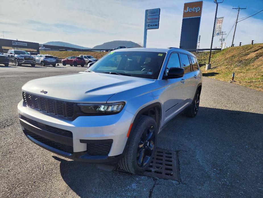 new 2024 Jeep Grand Cherokee L car, priced at $48,999