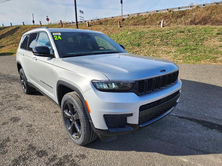 new 2024 Jeep Grand Cherokee L car, priced at $48,999