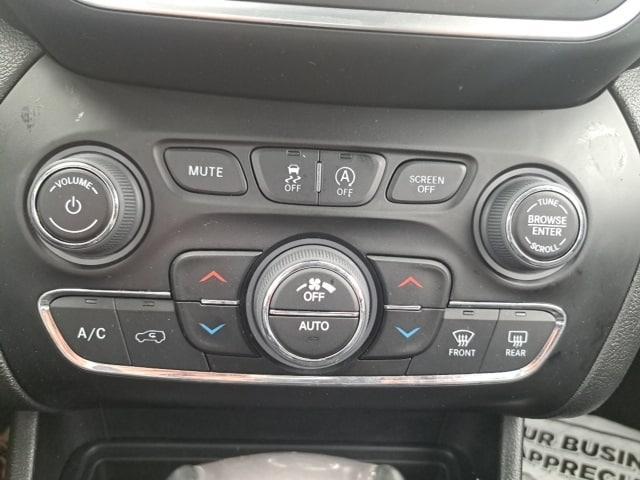 used 2023 Jeep Cherokee car, priced at $22,770