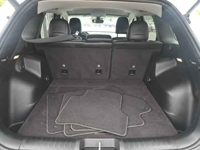 used 2023 Jeep Cherokee car, priced at $22,770