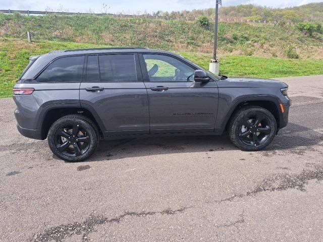 new 2024 Jeep Grand Cherokee car, priced at $52,999