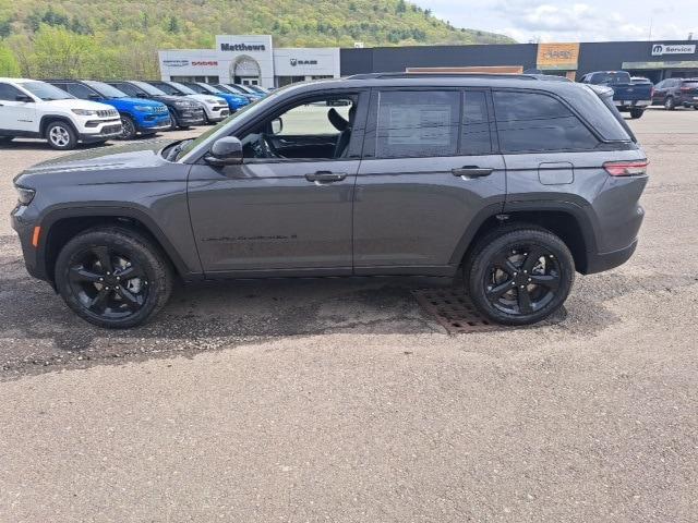 new 2024 Jeep Grand Cherokee car, priced at $52,999