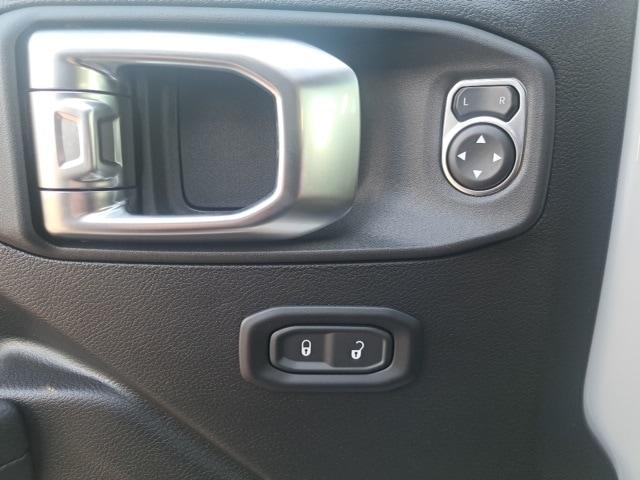 new 2025 Jeep Gladiator car, priced at $44,640