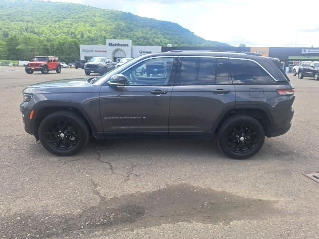 used 2023 Jeep Grand Cherokee car, priced at $38,490