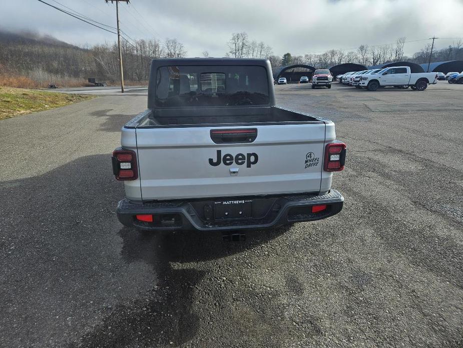 new 2024 Jeep Gladiator car, priced at $51,422