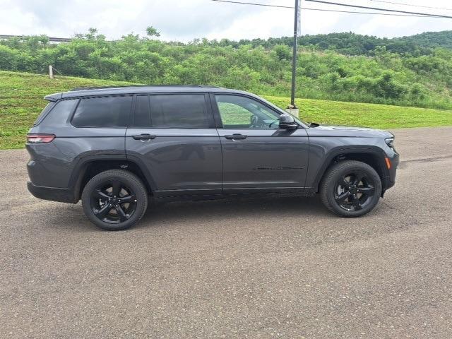 new 2024 Jeep Grand Cherokee L car, priced at $54,999