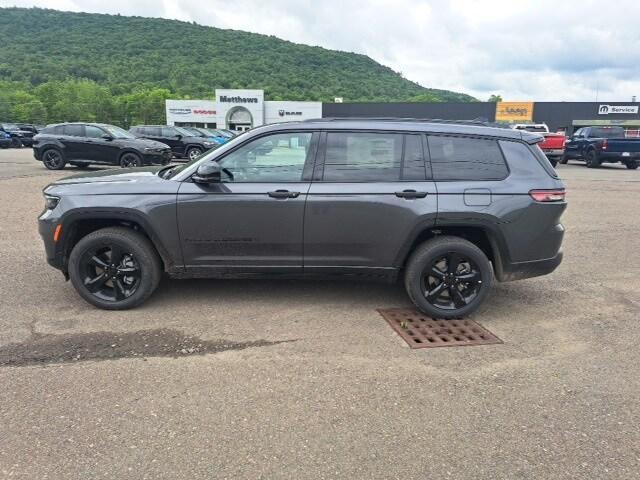 new 2024 Jeep Grand Cherokee L car, priced at $54,999