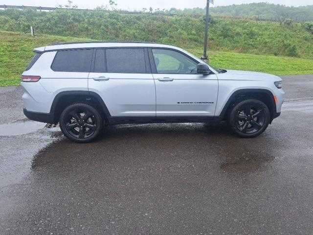 new 2024 Jeep Grand Cherokee L car, priced at $55,499