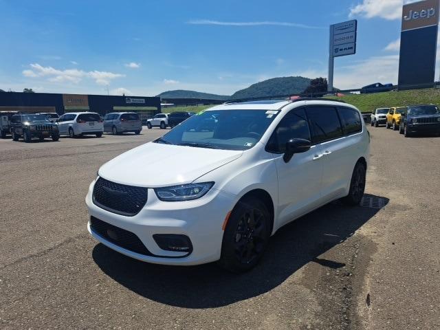 new 2024 Chrysler Pacifica car, priced at $48,990