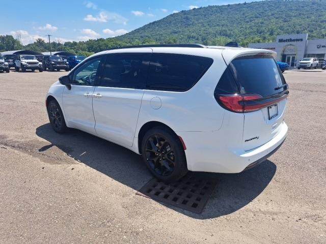 new 2024 Chrysler Pacifica car, priced at $48,990