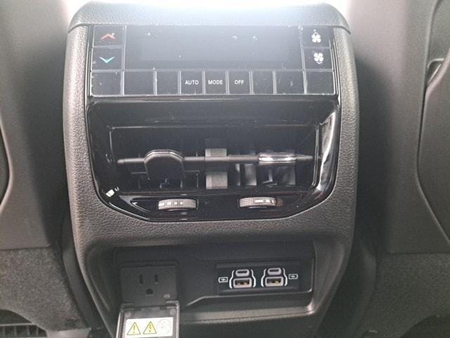 new 2025 Jeep Grand Cherokee L car, priced at $44,482