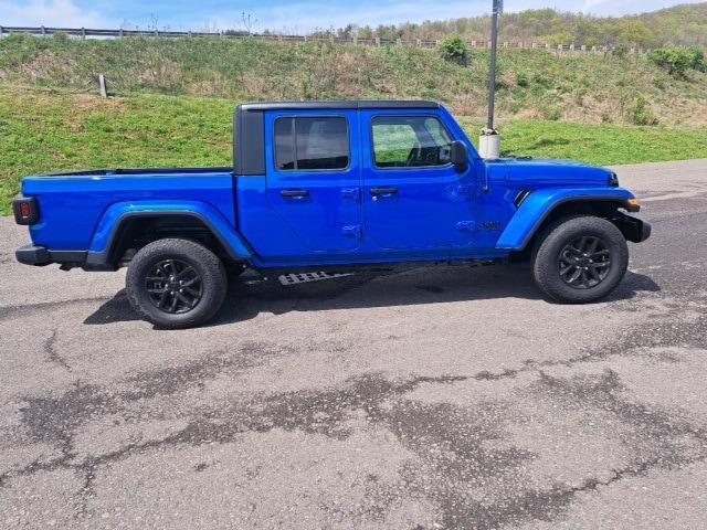 new 2023 Jeep Gladiator car, priced at $47,363