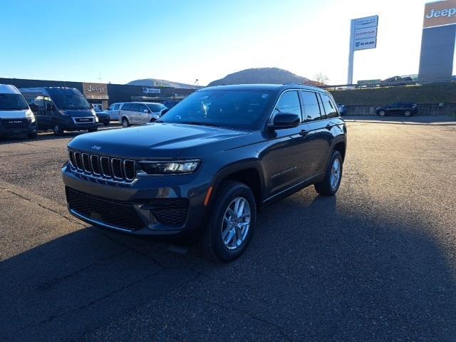 new 2025 Jeep Grand Cherokee car, priced at $42,643