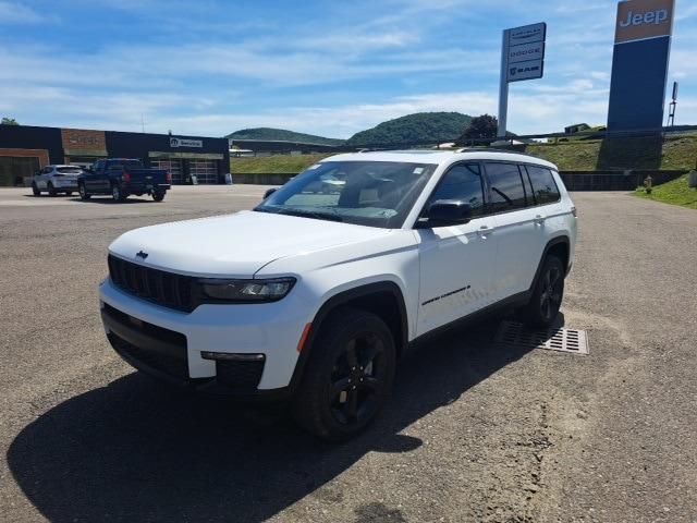 new 2024 Jeep Grand Cherokee L car, priced at $54,999