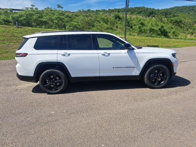 new 2024 Jeep Grand Cherokee L car, priced at $54,999