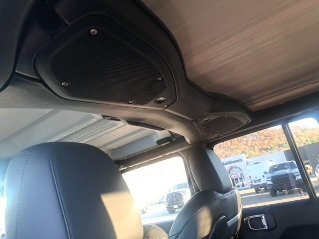 new 2025 Jeep Wrangler car, priced at $56,178