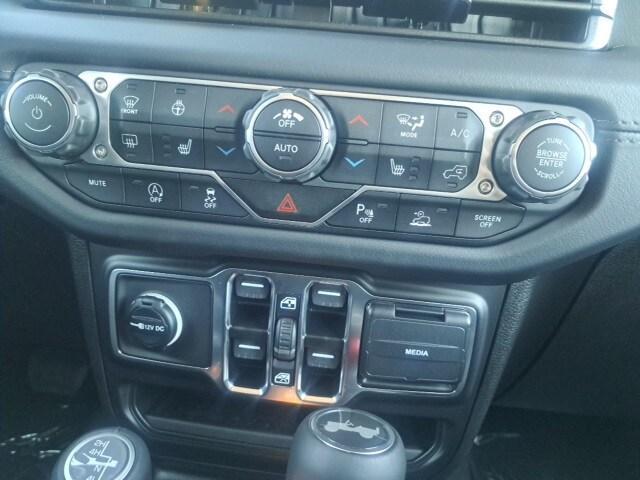 new 2025 Jeep Wrangler car, priced at $56,178