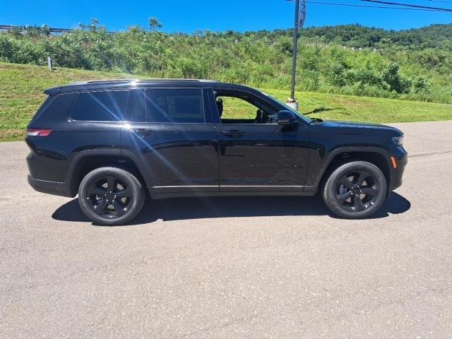 new 2024 Jeep Grand Cherokee L car, priced at $55,499