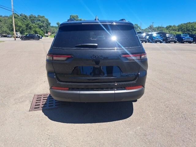 new 2024 Jeep Grand Cherokee L car, priced at $55,499