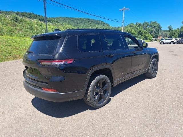 new 2024 Jeep Grand Cherokee L car, priced at $55,499