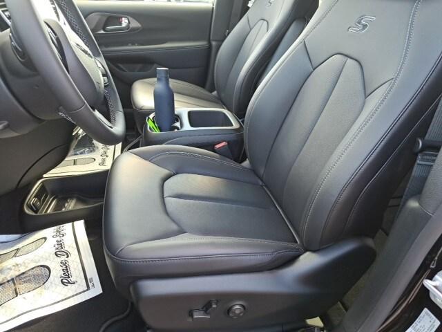 new 2026 Chrysler Pacifica car, priced at $49,894