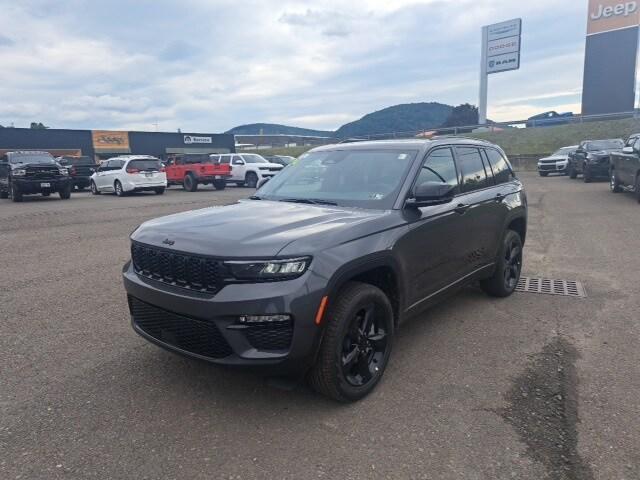 new 2024 Jeep Grand Cherokee car, priced at $53,999