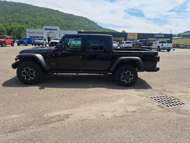 new 2023 Jeep Gladiator car, priced at $51,425