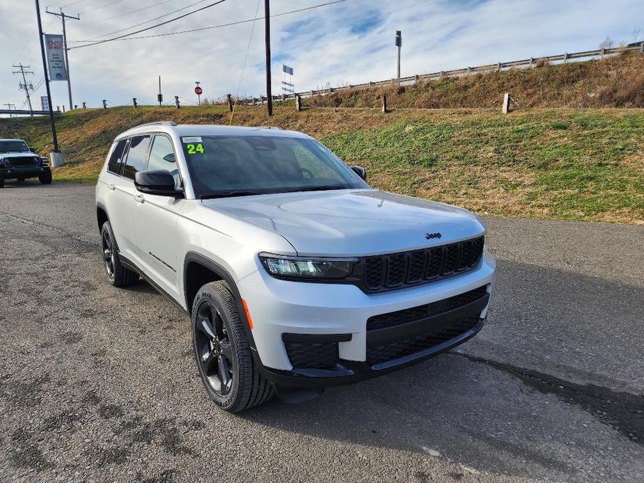 new 2024 Jeep Grand Cherokee L car, priced at $47,999