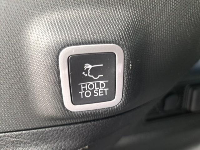 used 2022 Jeep Grand Cherokee car, priced at $31,425