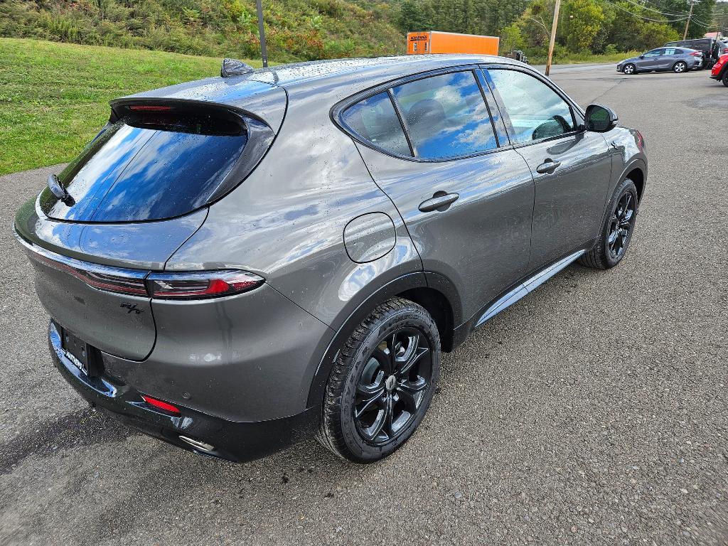 new 2024 Dodge Hornet car, priced at $45,421