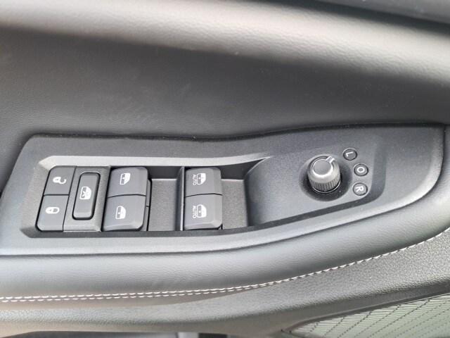 new 2025 Jeep Grand Cherokee car, priced at $42,221