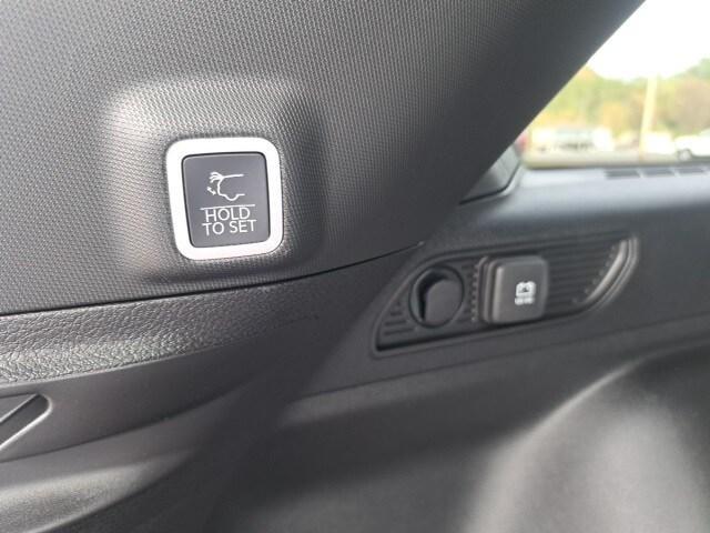 new 2025 Jeep Grand Cherokee car, priced at $42,221