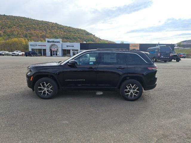 new 2025 Jeep Grand Cherokee car, priced at $42,221