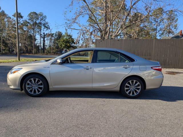 used 2015 Toyota Camry Hybrid car, priced at $14,240