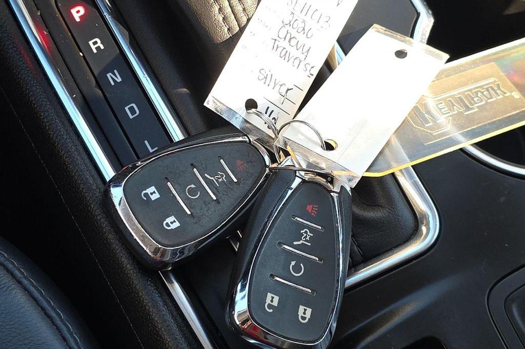 used 2020 Chevrolet Traverse car, priced at $21,285