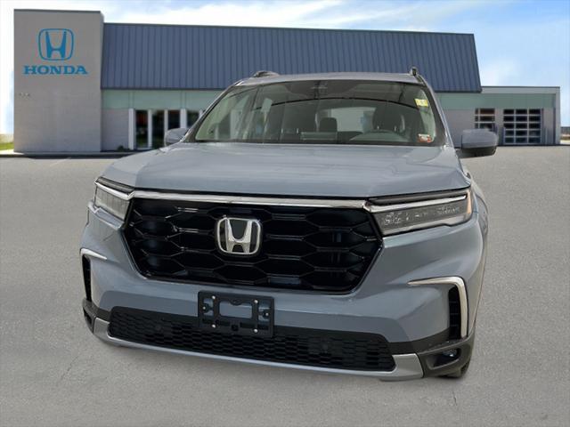 new 2025 Honda Pilot car, priced at $51,450