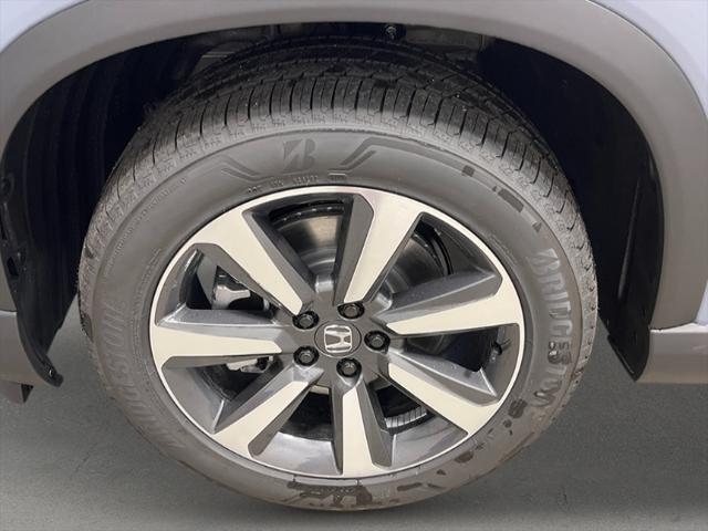 new 2025 Honda Pilot car, priced at $54,985