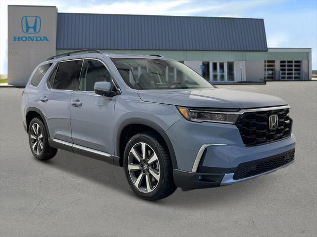 new 2025 Honda Pilot car, priced at $54,985