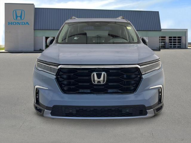new 2025 Honda Pilot car, priced at $54,985