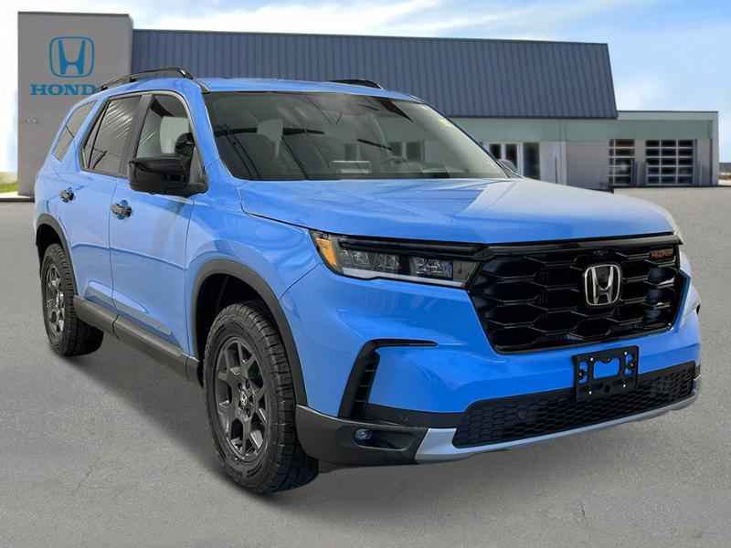 new 2025 Honda Pilot car, priced at $51,350