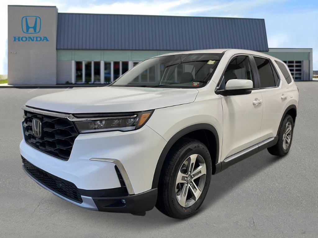 new 2025 Honda Pilot car, priced at $47,550