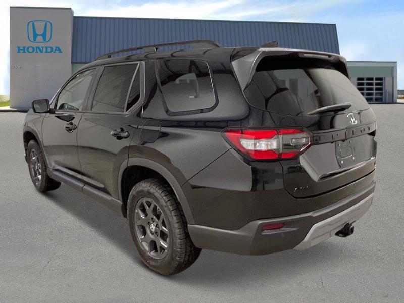 new 2025 Honda Pilot car, priced at $51,375