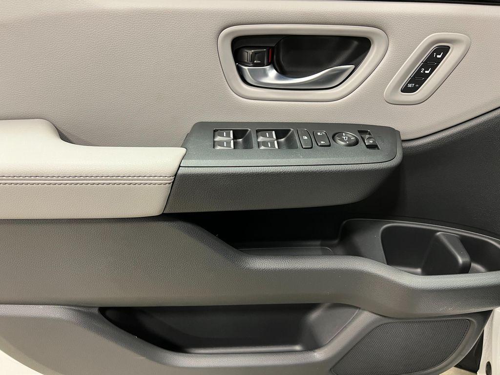 new 2025 Honda Pilot car, priced at $51,550