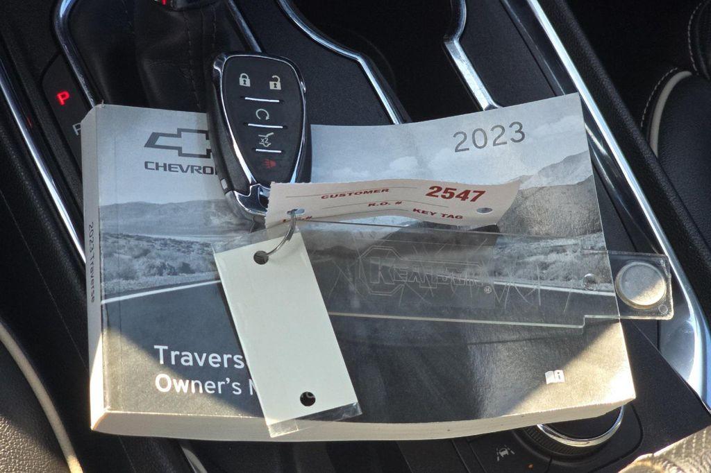 used 2023 Chevrolet Traverse car, priced at $33,695
