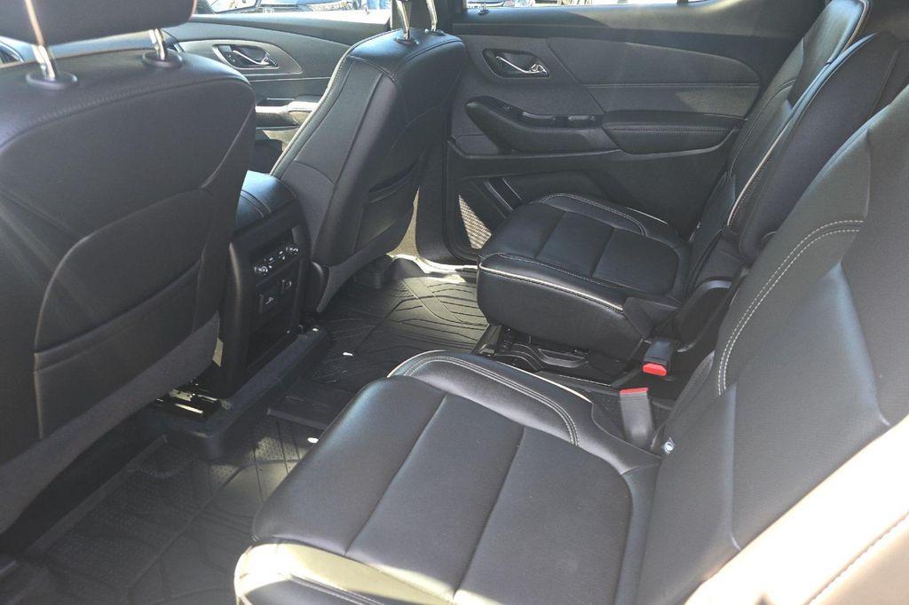 used 2023 Chevrolet Traverse car, priced at $33,695