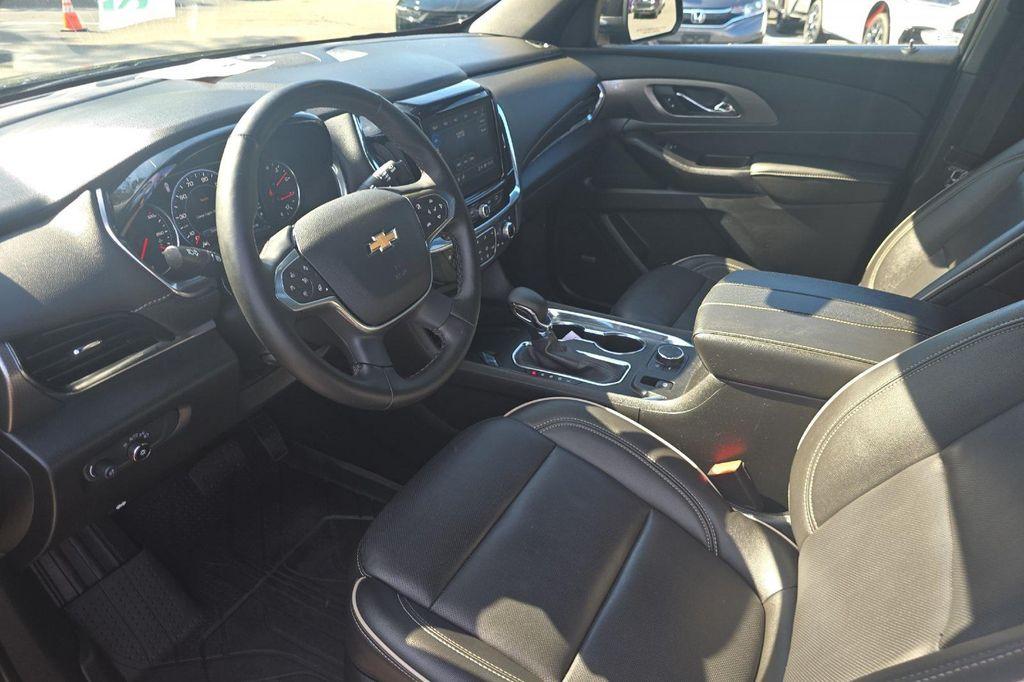 used 2023 Chevrolet Traverse car, priced at $33,695