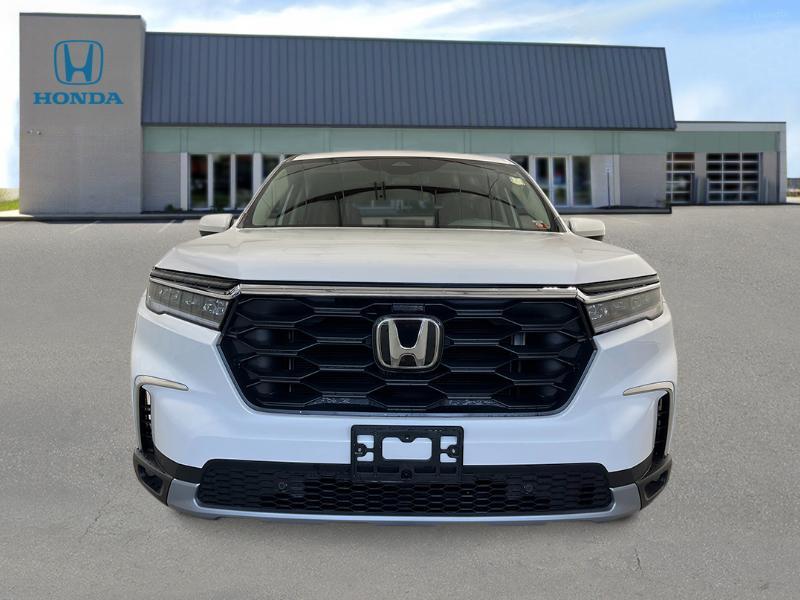 new 2025 Honda Pilot car, priced at $47,550