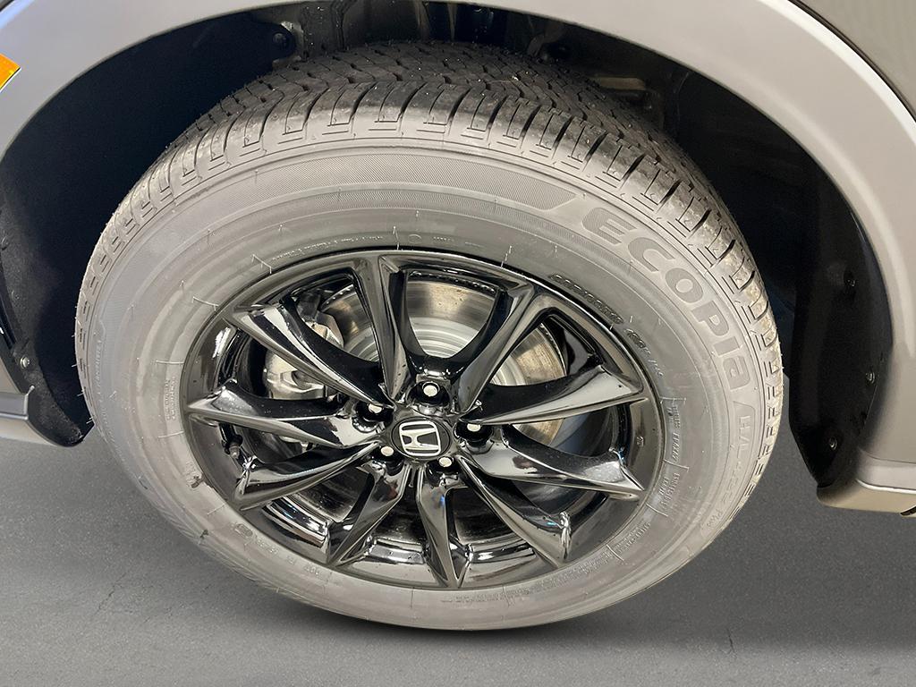 new 2026 Honda CR-V Hybrid car, priced at $41,675