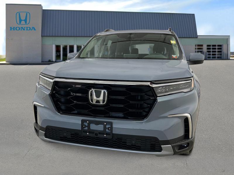 new 2025 Honda Pilot car, priced at $51,550
