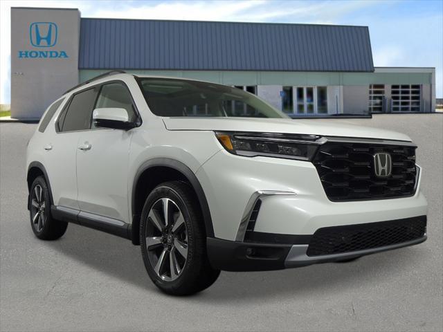 new 2025 Honda Pilot car, priced at $51,450